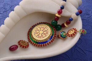 Read more about the article What is Thewa Art ? | Thewa Jewellery