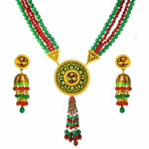 Thewa Round Red in Green Set