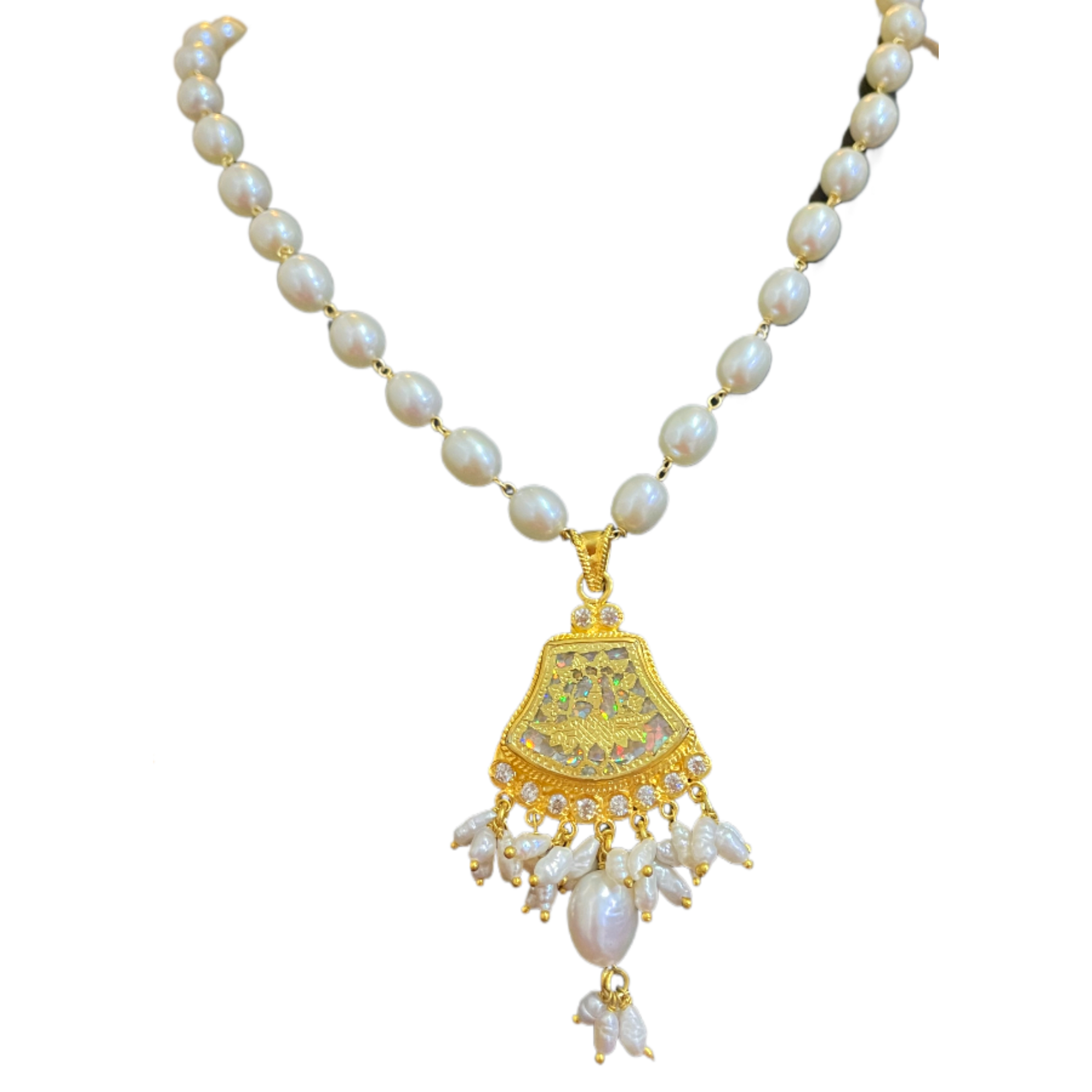 White Thewa Pearl Necklace set