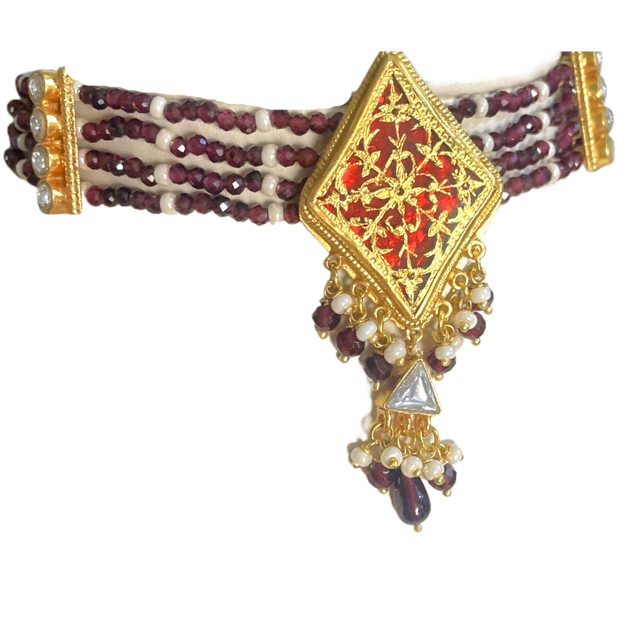 Garnet shape neck tight chokar