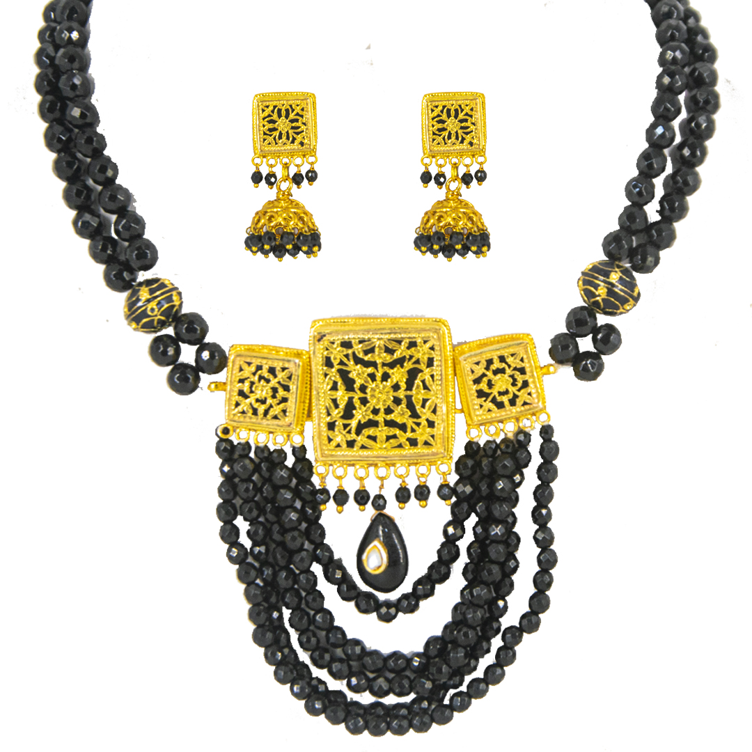 Thewa Black Square Chokar Set