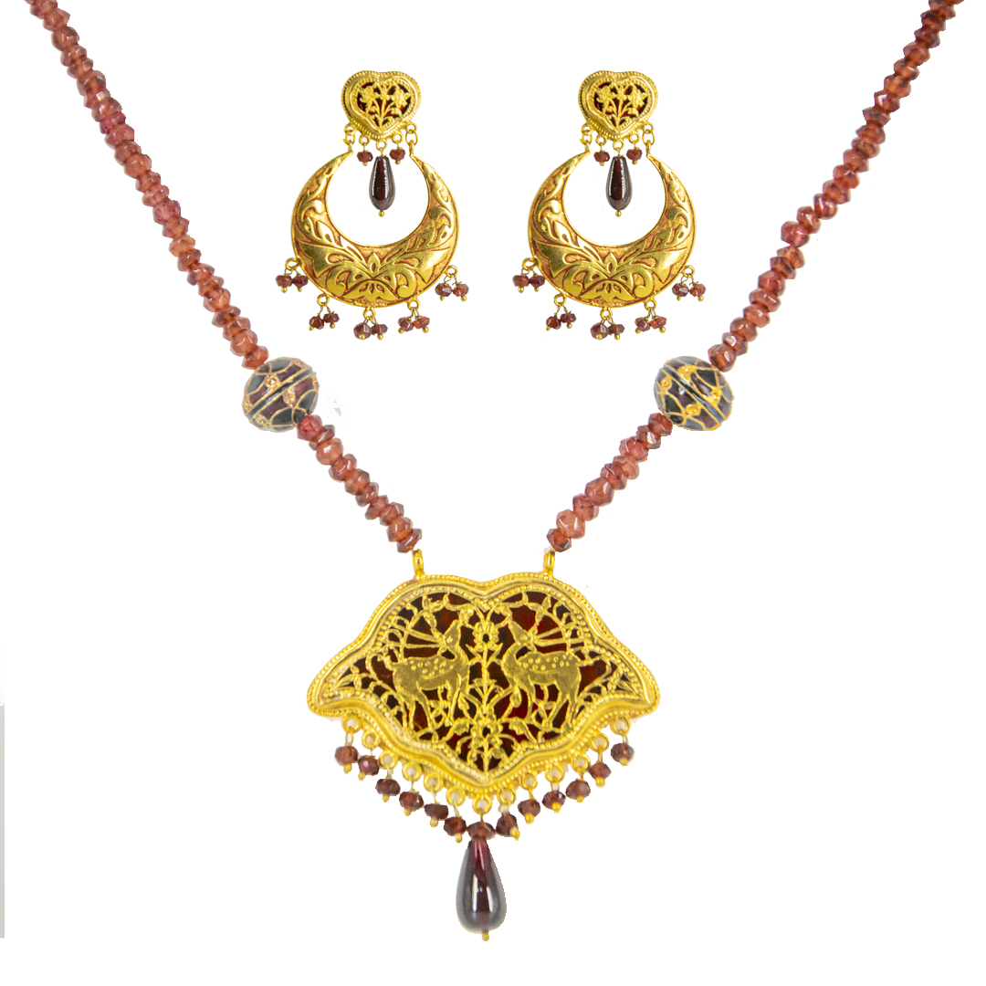 Thewa Garnet Medium Chand Bali Set